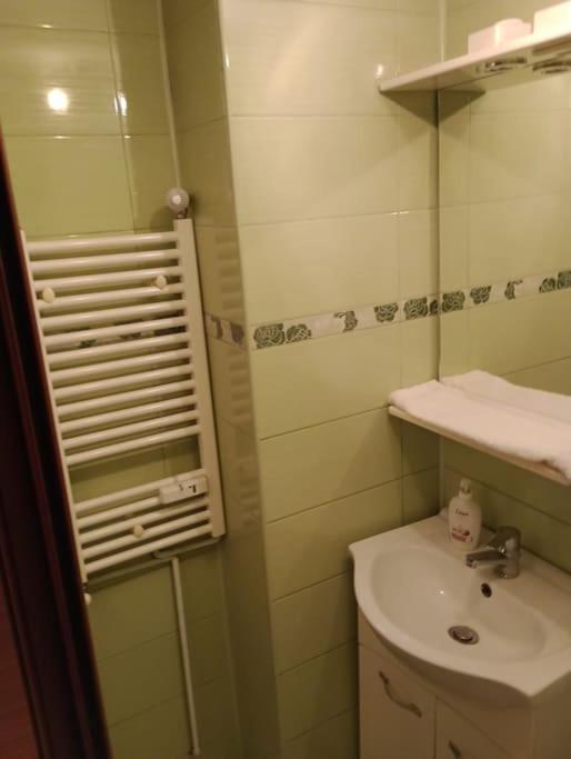 Apartament Ultracentral Kfc Craiova Exteriör bild